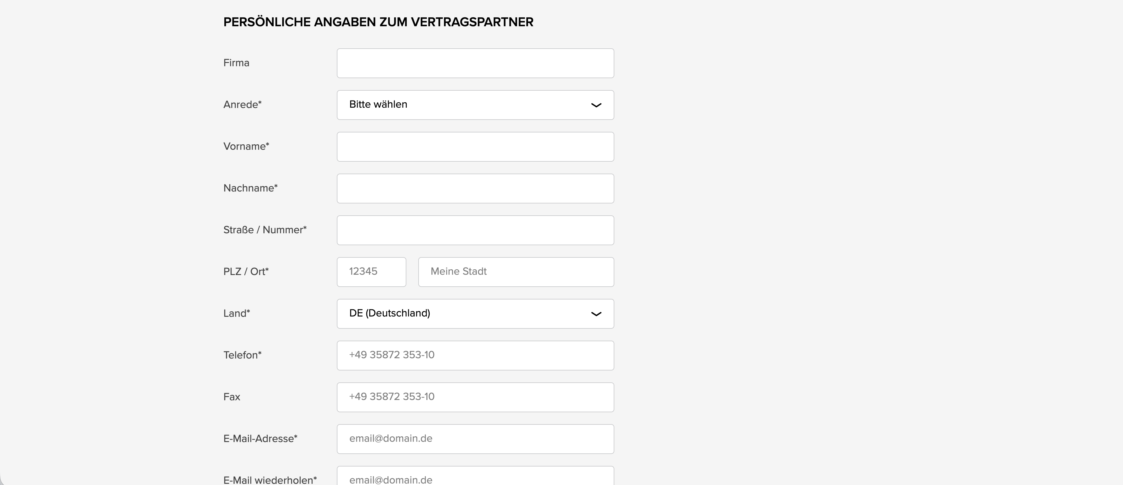 Fülle alle Pflichtfelder mit deinen **persönlichen Angaben** aus.