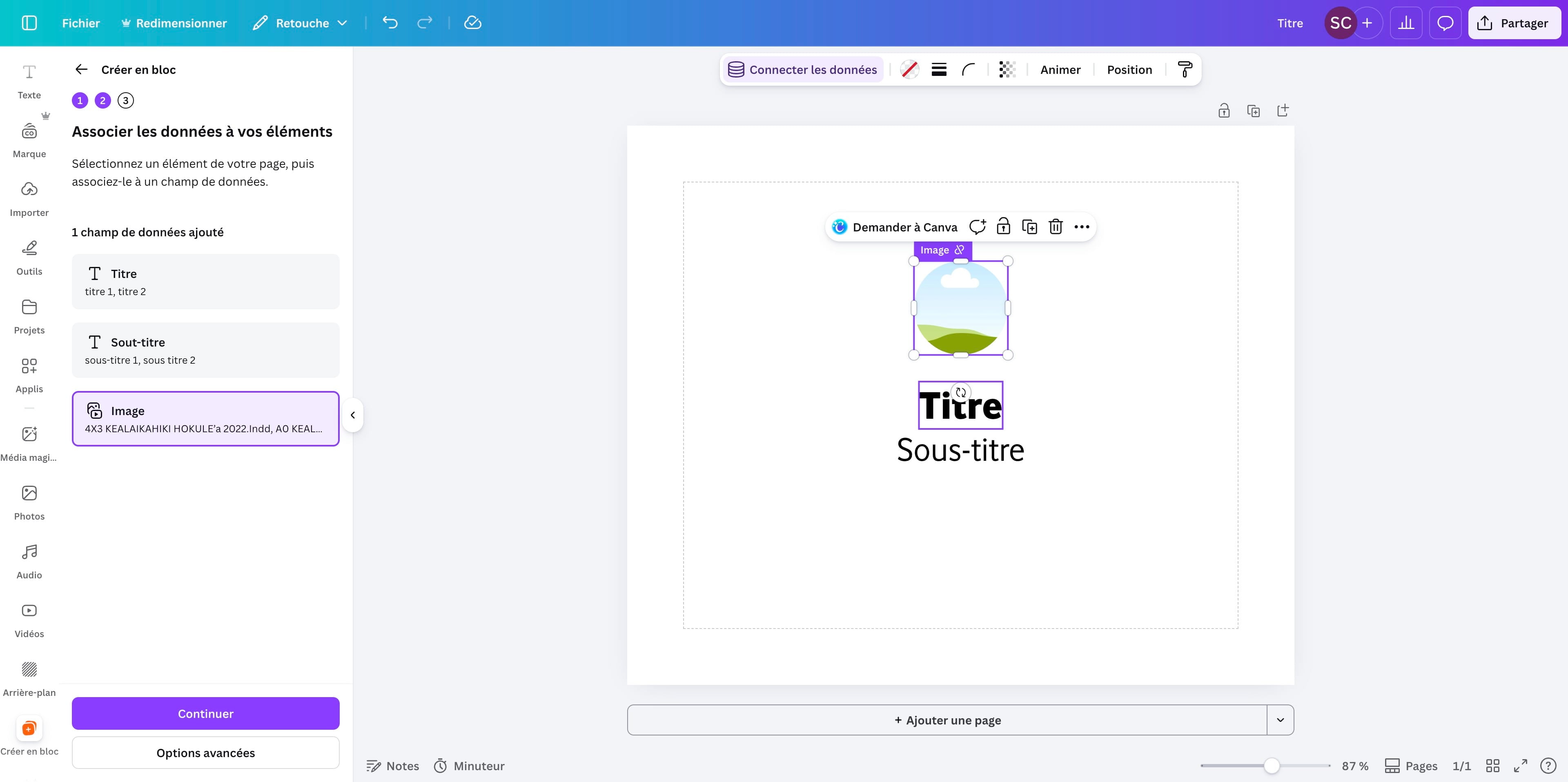 Cliquer droit sur l'un des champs de texte comme "Titre" pour le connecter à une colonne de données du tableau.