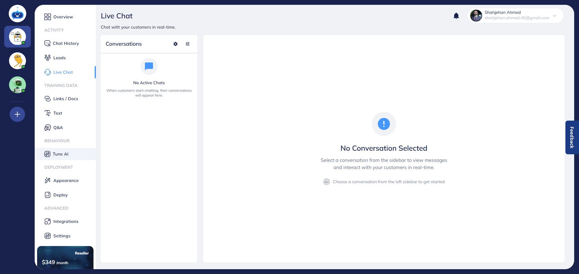 Click on this settings icon to access additional live chat customization options.