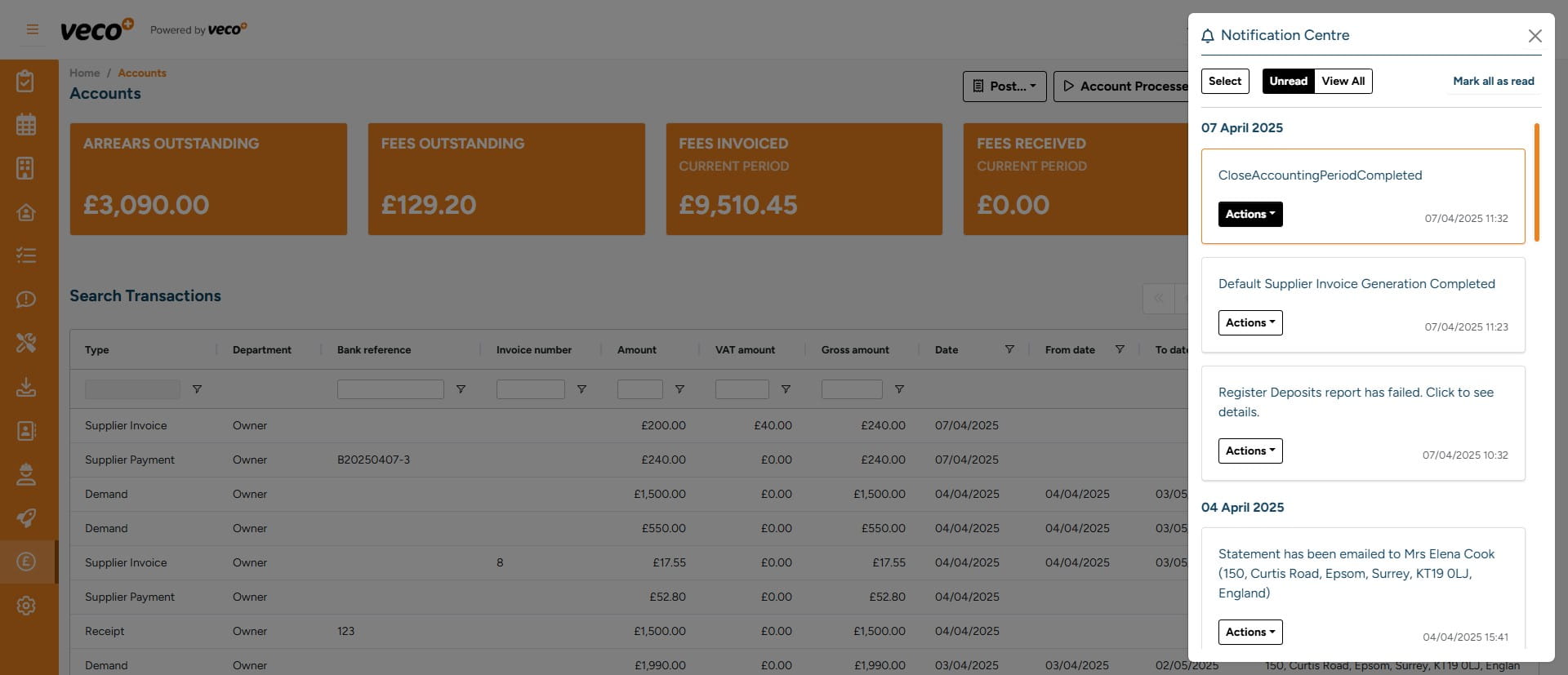 In the Notification Centre, select 'Actions' where you can either 'Mark Read' or 'Delete' the notification