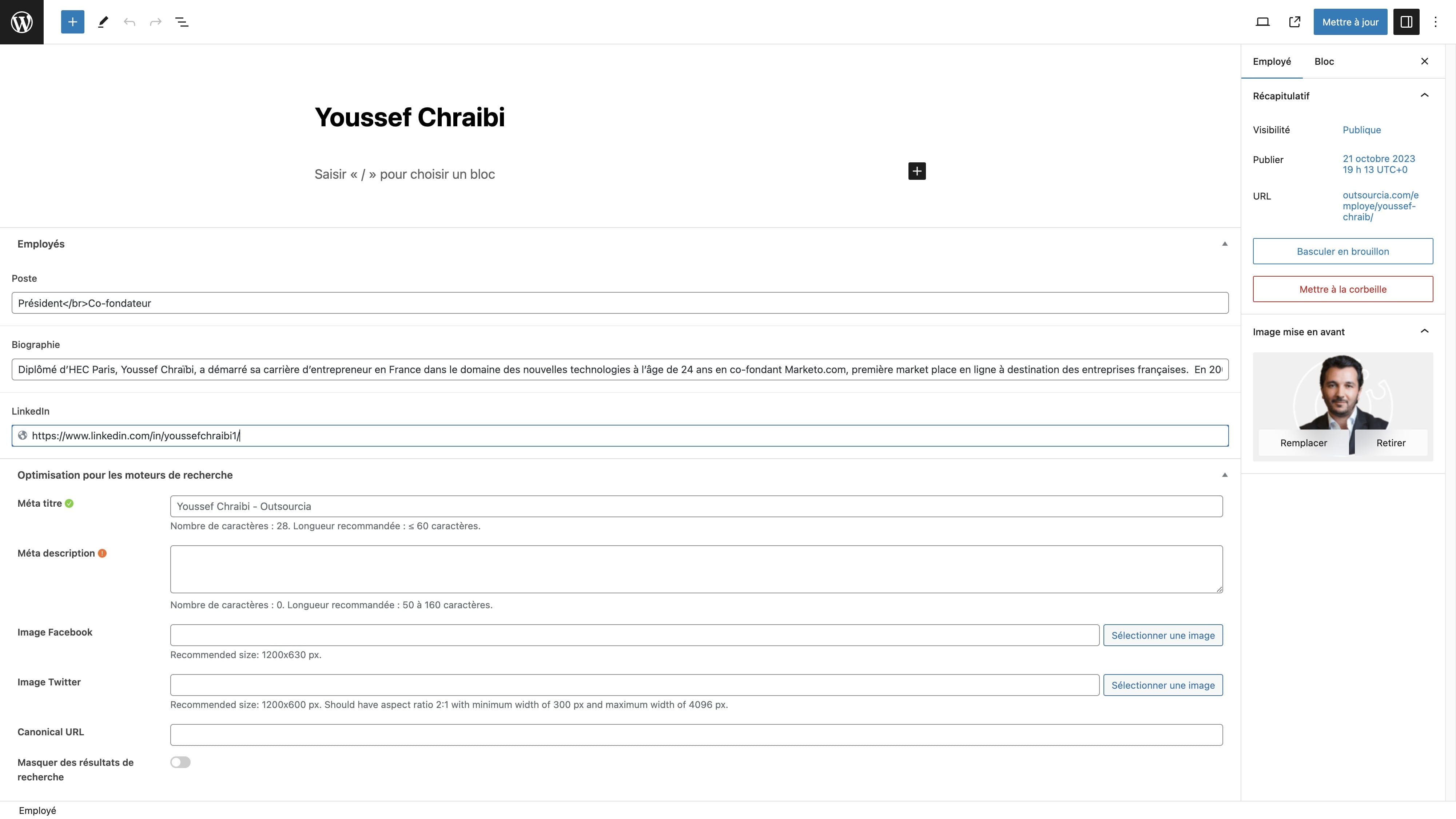 Téléchargez sa photo de profil en suivant le modèle pour un rendu optimal