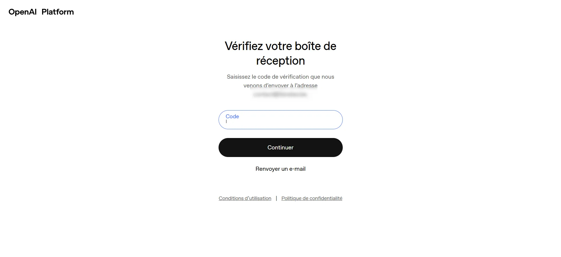 Vérifiez votre mail et copiez et collez le code envoyé par Open AI pour authentification.