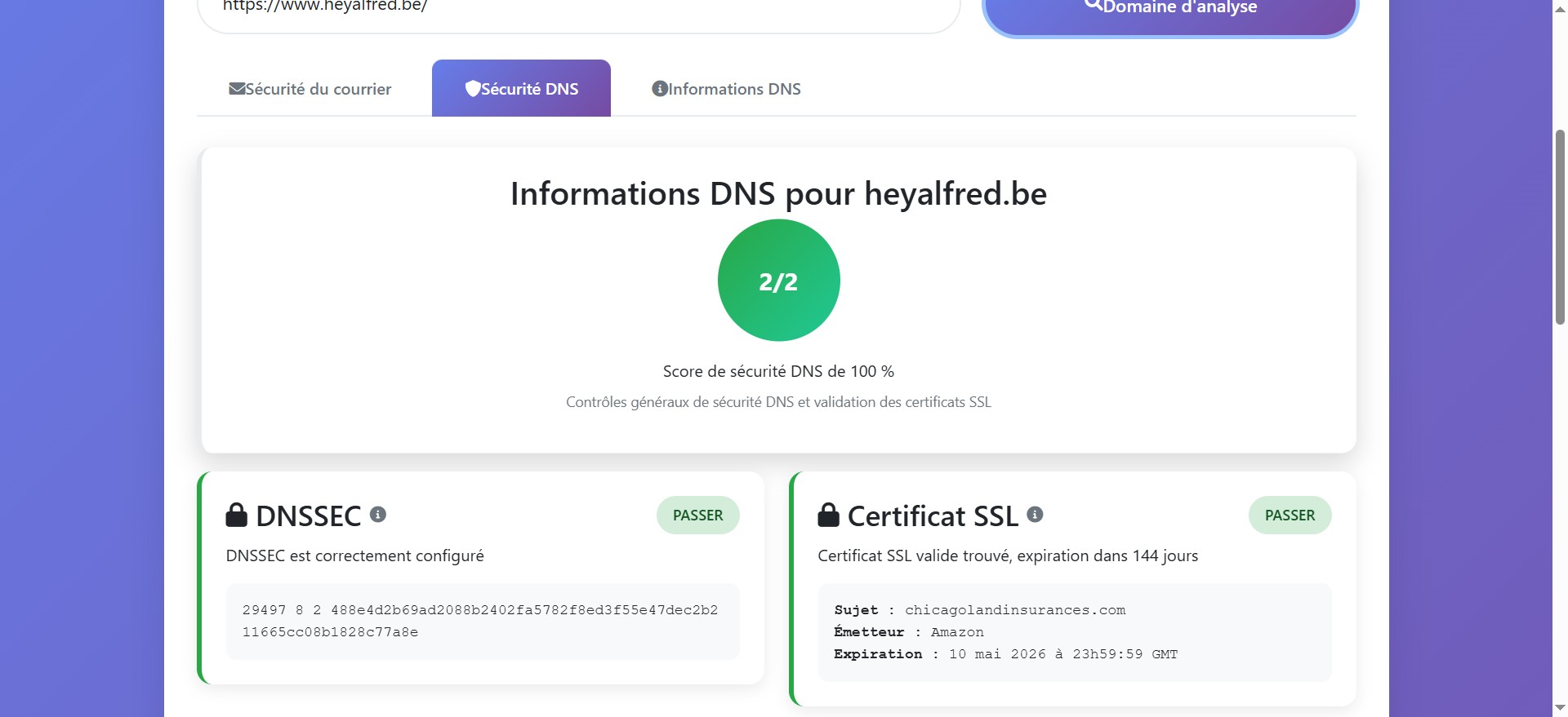Cette rubrique concerne la DNSSEC Domain Name System Security Extensions qui est une technologie de sécurité qui protège le système de noms de domaine (DNS) contre les attaques, comme les redirections malveillantes. Elle garantit l'intégrité des informations DNS, en assurant que la réponse aux requêtes DNS provient bien de la source autorisée et n'a pas été modifiée.
Passer signifie que la configuration DNSSEC est correcte.