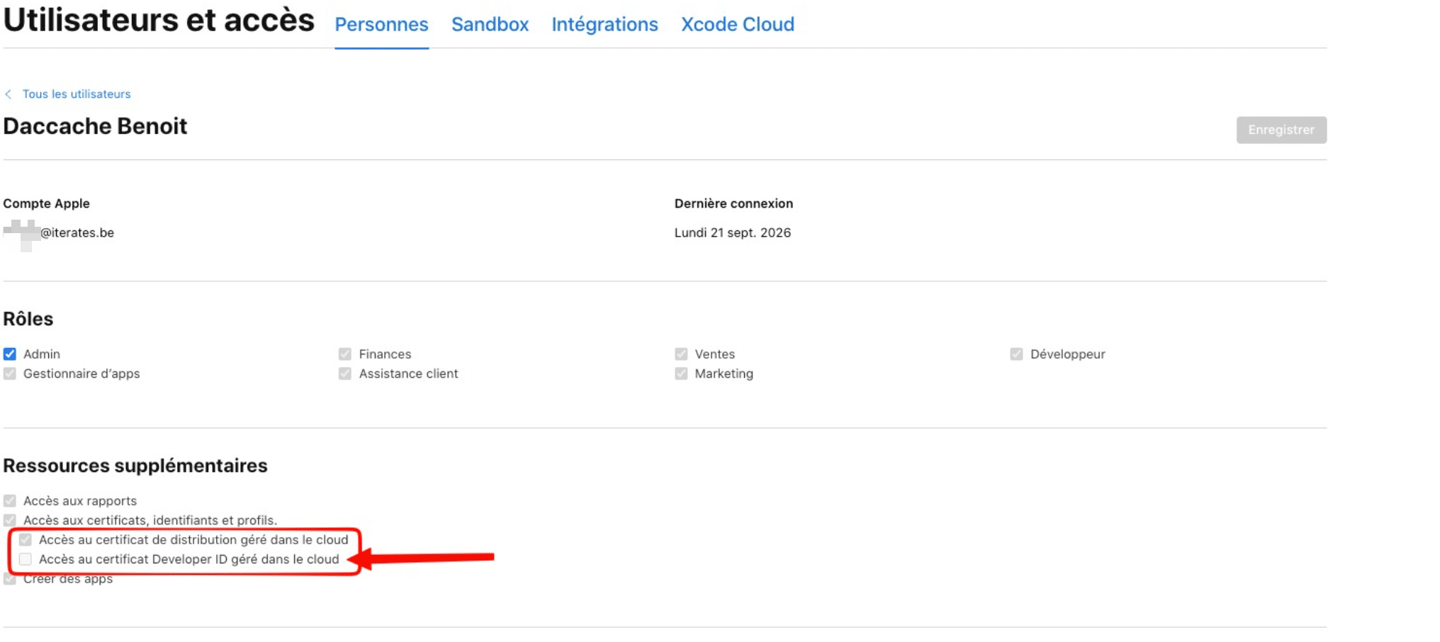 Cliquez sur "Ressources supplémentaires" et cocher les
- Accès au rapport
- Accès aux certificats, identifiants et rapport
- Accès au certificat de distribution géré dans le cloud
- Accès au certificat Developer ID géré dans le cloud