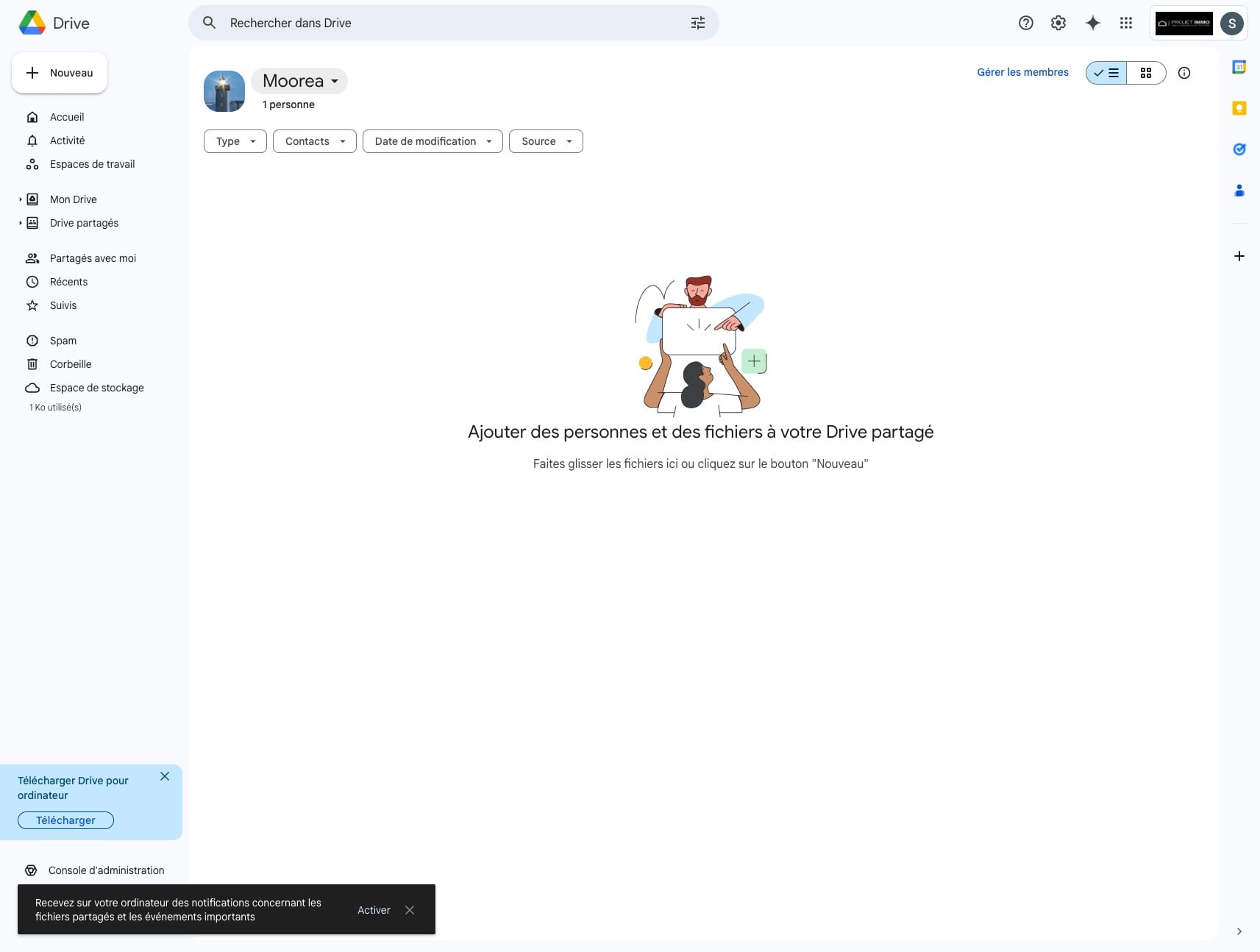Une fois le dossier créé Google nous emmène dedans automatiquement. Cliquer sur le nom du dossier pour le partager avec d'autres collaborateurs.