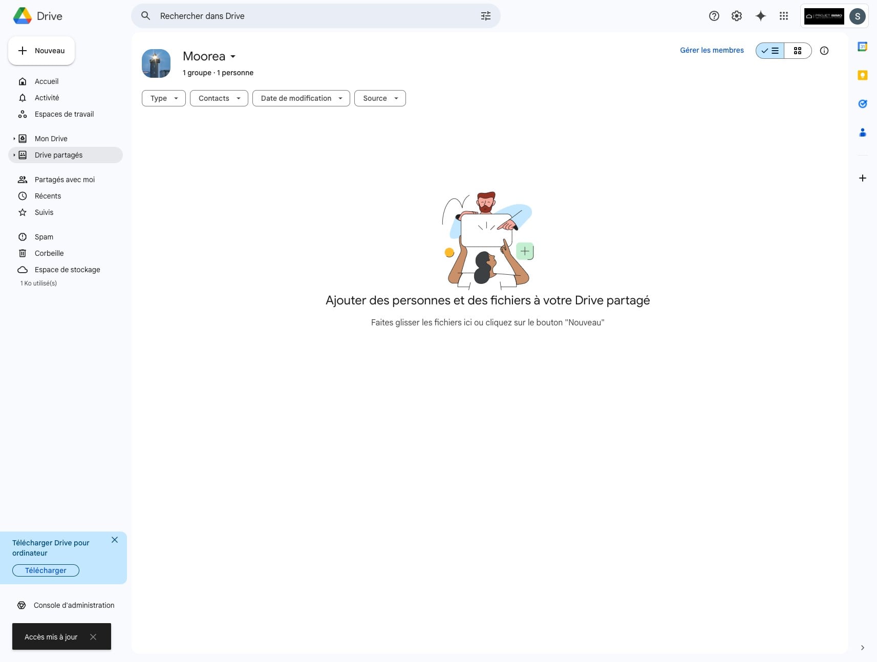 On peut retrouver la liste de tous les dossiers partagés auxquels on a accès depuis Drive partagés sur le menu de gauche.