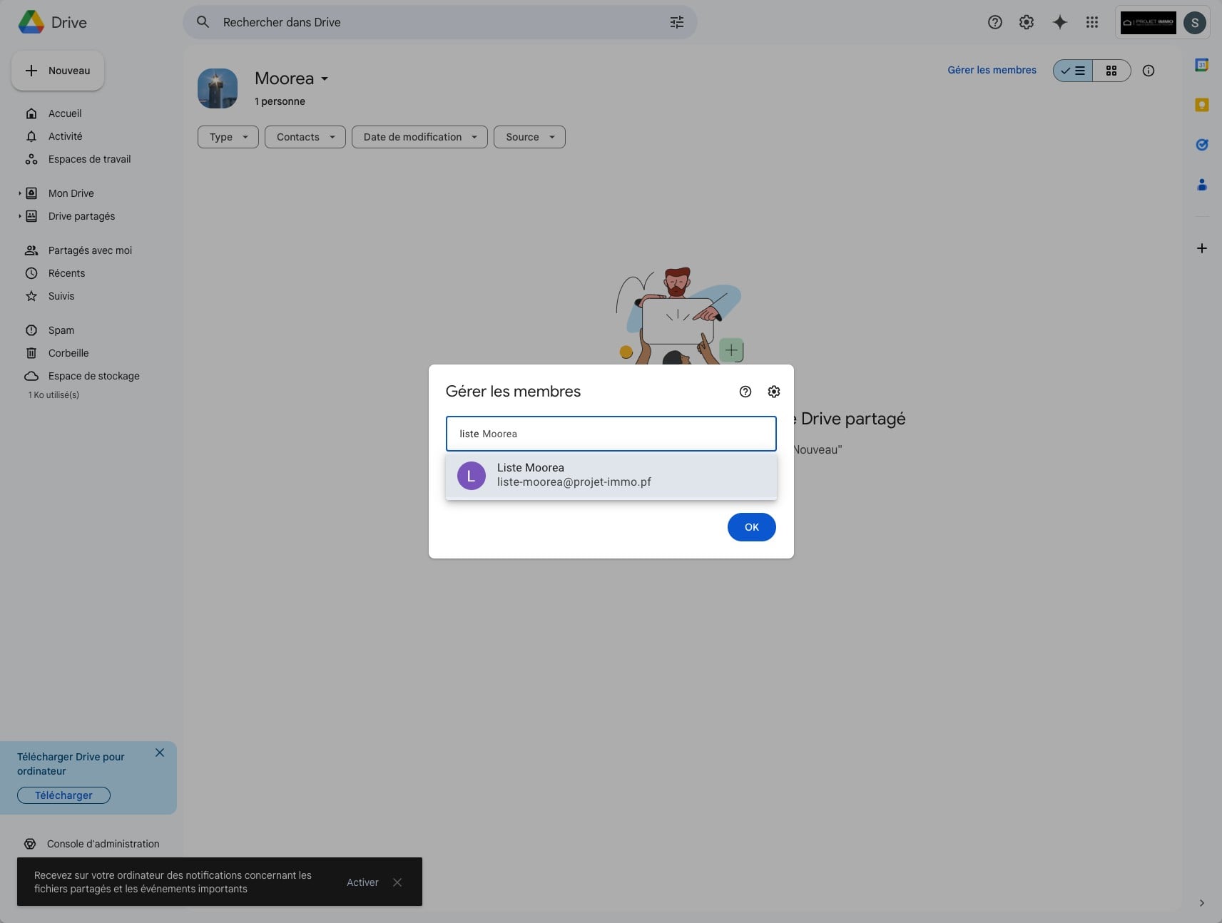Tapper le début du nom de la liste ou des utilisateurs avec qui partager le dossier puis Cliquer dessus une fois qu'il apparait.
