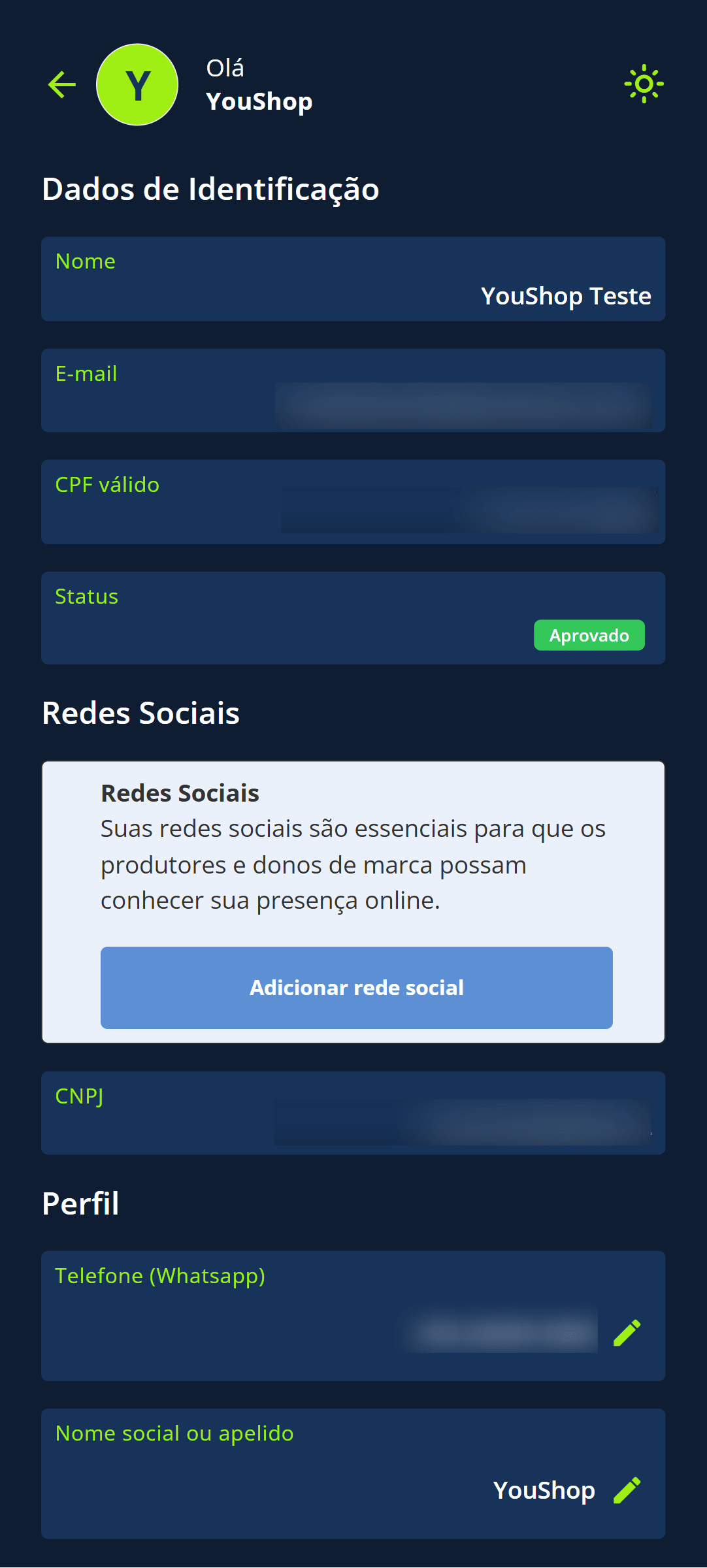 Na seção “Redes sociais”, clique em “Adicionar rede social”.